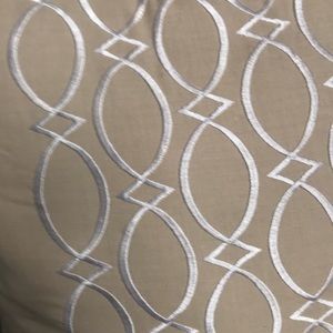 Meet your Posher, Thea